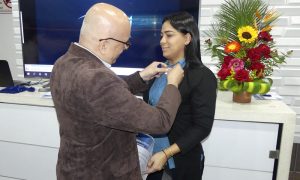 Maríauxi Angulo - 5 años - Impone botón Juan Hernández