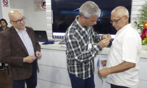 César Gil - 5 años - Impone botón Derek Muñoz